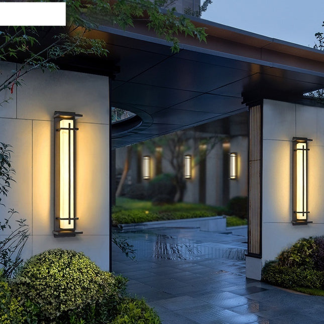 Strip Garden Sconce