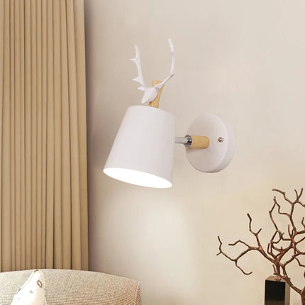 Nordic Wooden Wall Lights Bedside Lamp Modern Wall Sconce for Bedroom Reading White Lampshade Steering Head E27 Home Lighting