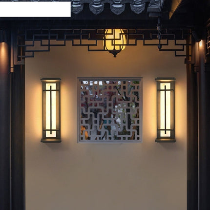 Strip Garden Sconce